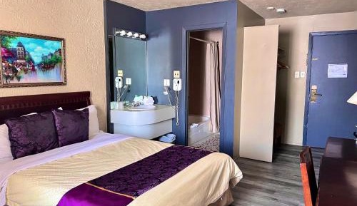 Double or Queen Room