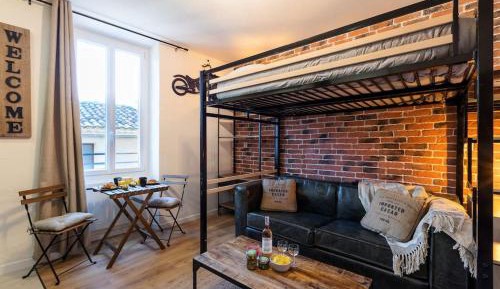 Studio - Split Level