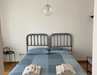 Deluxe Double Room (2 Adults + 1 Child)