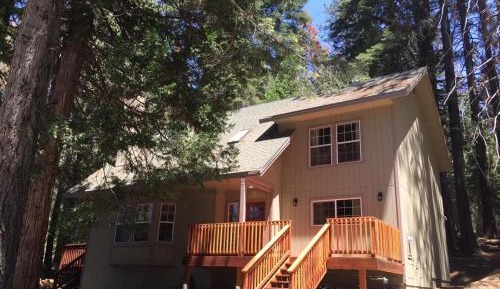 Three-Bedroom Holiday Home 