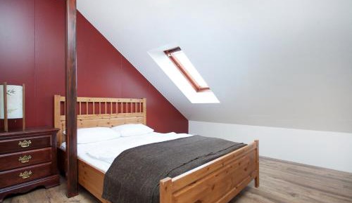 One-Bedroom Apartment with Terrace
