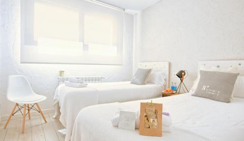 Twin Room with Private Bathroom