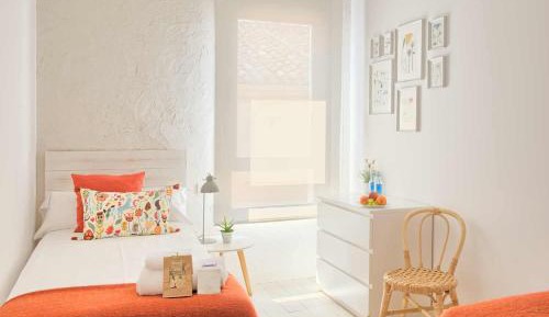 Single Room with Private Bathroom