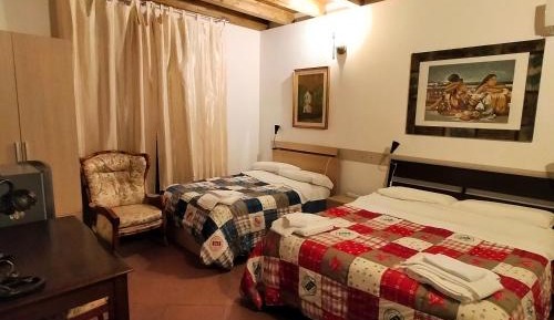 Triple Room with Private Bathroom