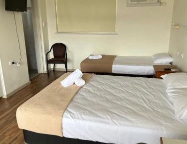 Basic Triple Room