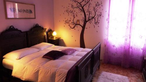 Standard Double Room with Shared Bathroom