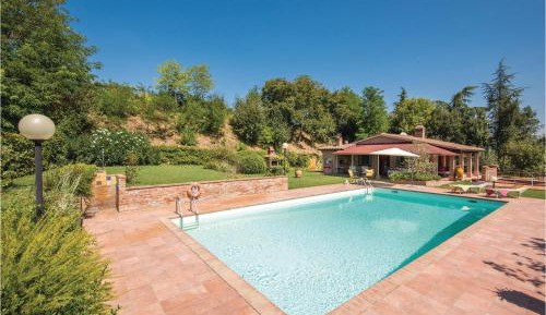 One-Bedroom Holiday Home