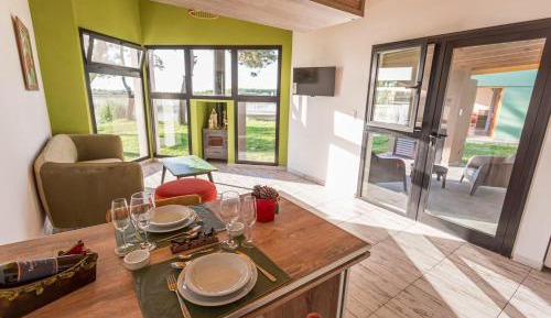 Apartment with Lake View