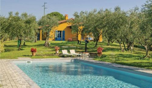 Three-Bedroom Holiday Home 