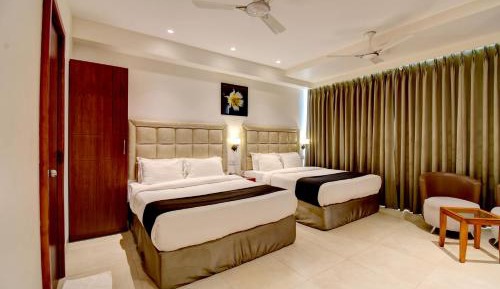 Deluxe Family Room