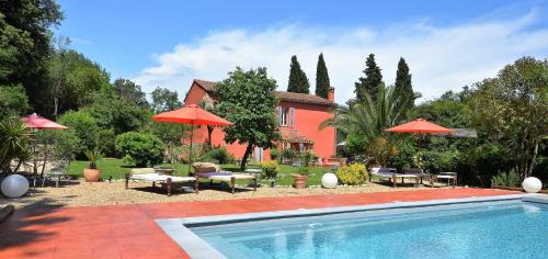 Villa with Garden View