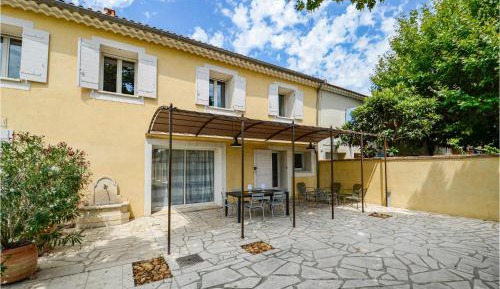 Three-Bedroom Holiday Home 