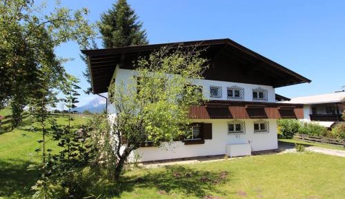 Five-Bedroom Holiday Home