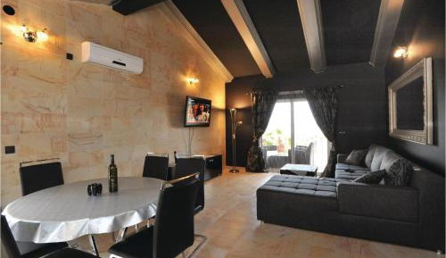 Six-Bedroom Holiday Home