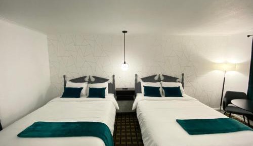 Deluxe Queen Room