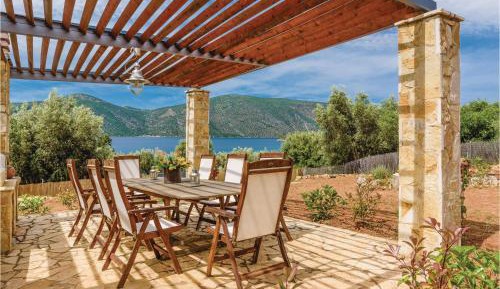 Eight-Bedroom Holiday Home