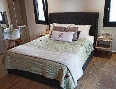 Queen Room with Balcony