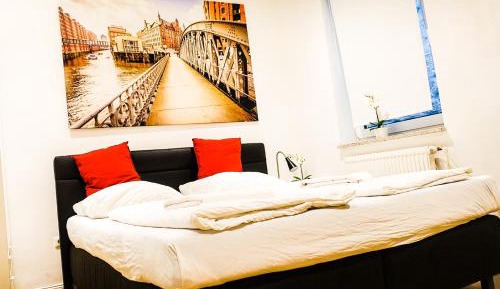 Three-Bedroom Apartment with two terraces 