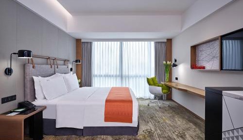 Standard King Room