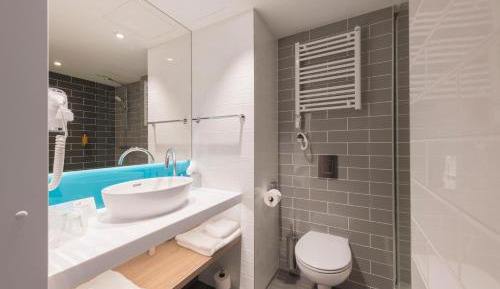 Standard Twin Room - Free Breakfast