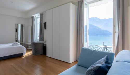 Junior Suite with Balcony and Lake View