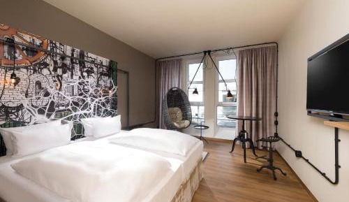 Superior Plus Room