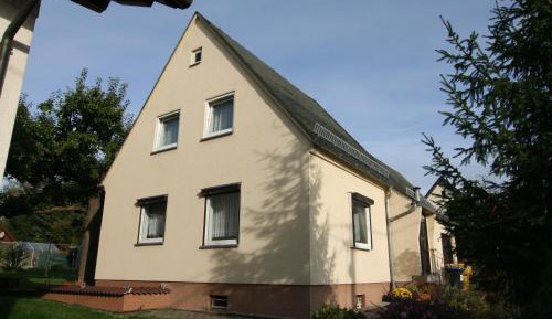 Two-Bedroom Holiday House