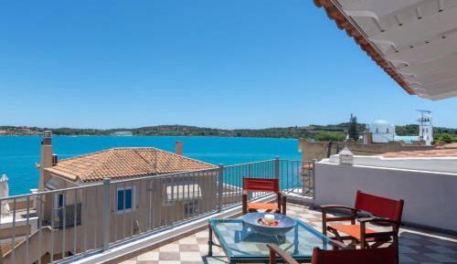 Studio Apartment with Sea View