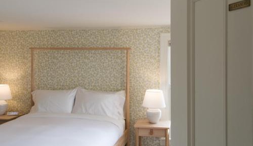 Queen Suite