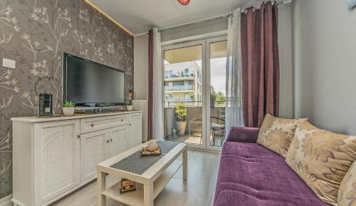 One-Bedroom Apartment with Balcony