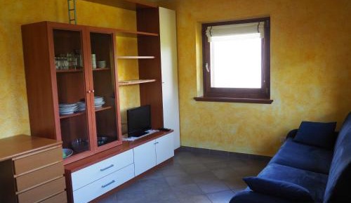 Apartment with Mountain View