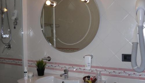 Classic Single Room with French Bed