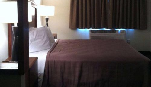 King Room - Mobility Access/Non-Smoking