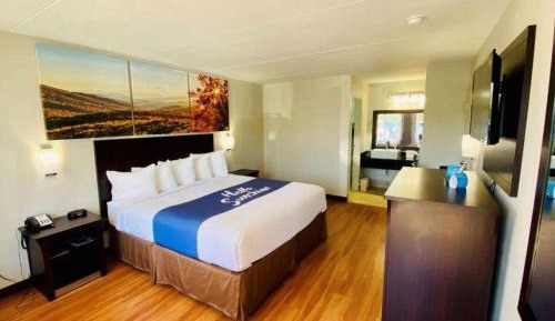 King Room - Non-Smoking
