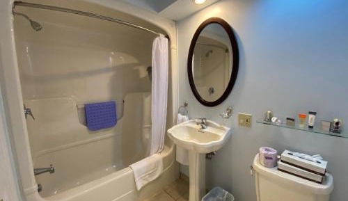 Queen Suite