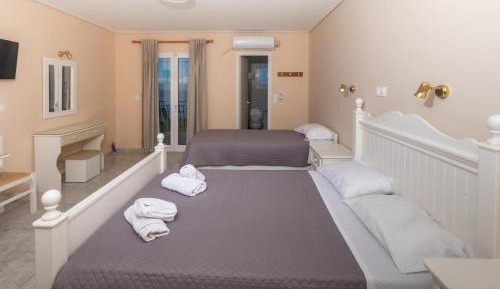 Studio  with Sea View (3 Adults)