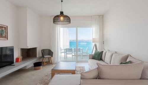 Deluxe Suite with Sea View