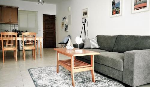 Apartment with Pool View 