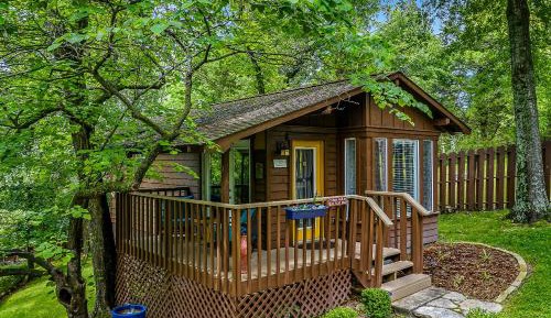 Maple Cabin