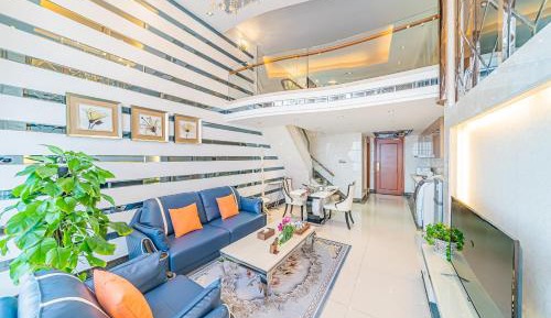Duplex Deluxe Queen Suite 