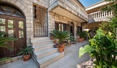One-Bedroom Apartment with Terrace