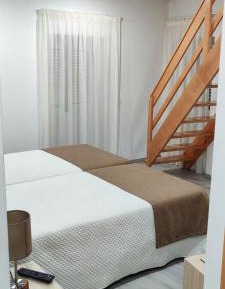 Quadruple Room with Private Bathroom