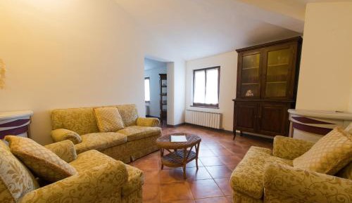 Two-Bedroom Apartment (4 Adults)