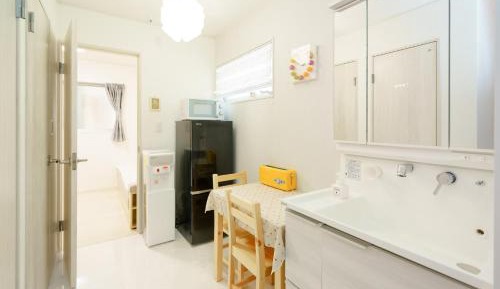 Standard Twin Room with Shared Bathroom