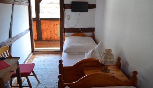 Twin Room with Private External Bathroom