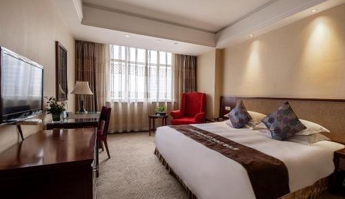 Zero Pressure Deluxe Queen Room