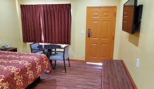 Queen Room