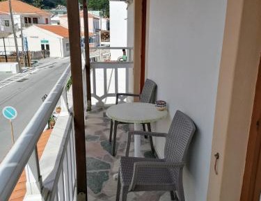 Standard Twin Room with Mountain View