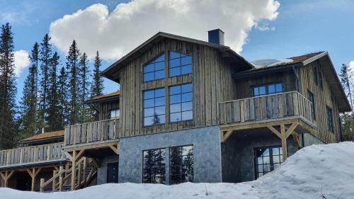 Six-Bedroom House