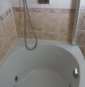 King Room with Spa Bath